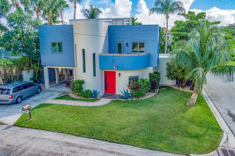 301 E 25th St, Riviera Beach, FL 33404