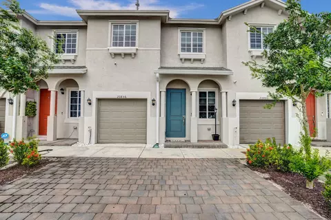 20856 NW 9th Path, Miami Gardens, FL 33169