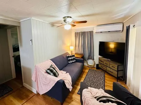 Living - 1104 SW 11th St, Okeechobee, FL 34974 photo 2 of 3