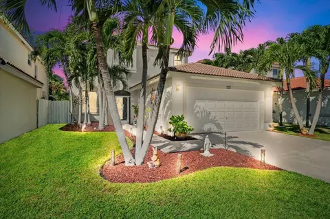 7025 Chesapeake Cir, Boynton Beach, FL 33436