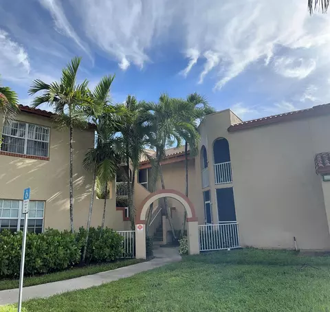 8621 SW 5th St #203, Pembroke Pines, FL 33025