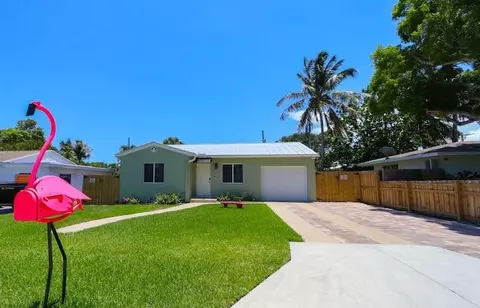 208 SE 1st Ave, Boynton Beach, FL 33435