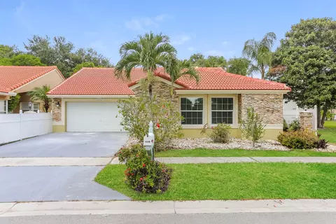 10339 Boca Springs Dr, Boca Raton, FL 33428