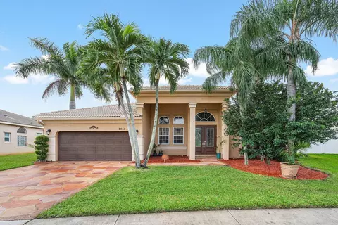 7451 Greenville Cir, Lake Worth, FL 33467