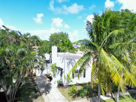 621 Winters St, West Palm Beach, FL 33405