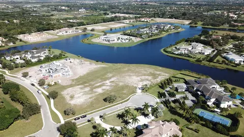 9423 Bent Grass Ct, Delray Beach, FL 33446