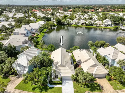22 Dorchester Cir, Palm Beach Gardens, FL 33418