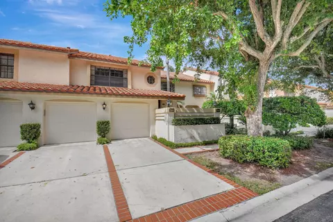 7846 La Mirada Dr #11, Boca Raton, FL 33433