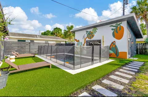 1310 Worthington St, West Palm Beach, FL 33401