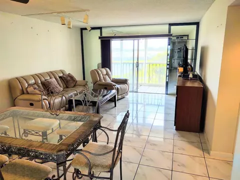 6936 Huntington Ln #406, Delray Beach, FL 33446