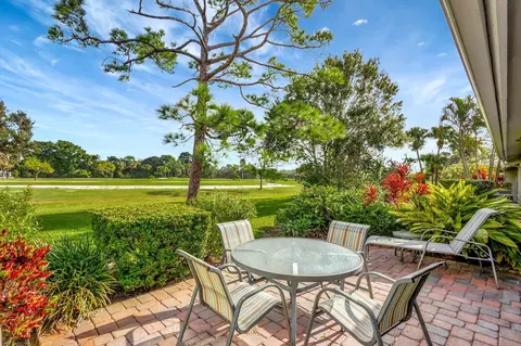6265 Brandon St, Palm Beach Gardens, FL 33418