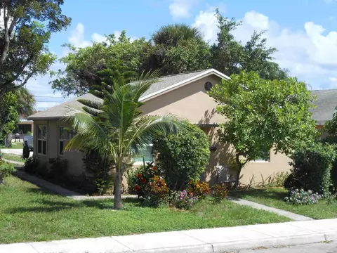 416 S E St, Lake Worth Beach, FL 33460
