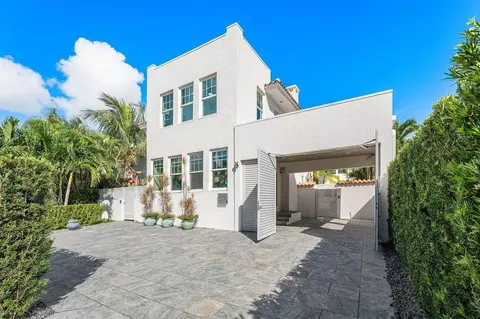 251 8th St, West Palm Beach, FL 33401