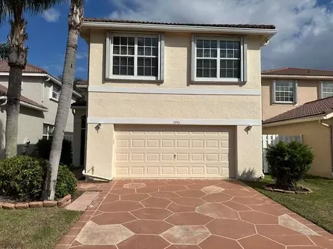 7793 Springfield Lake Dr, Lake Worth, FL 33467