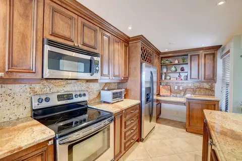 14 Royal Palm Way #6060, Boca Raton, FL 33432