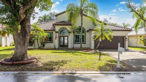9170 NW 42 Ct, Coral Springs, FL 33065