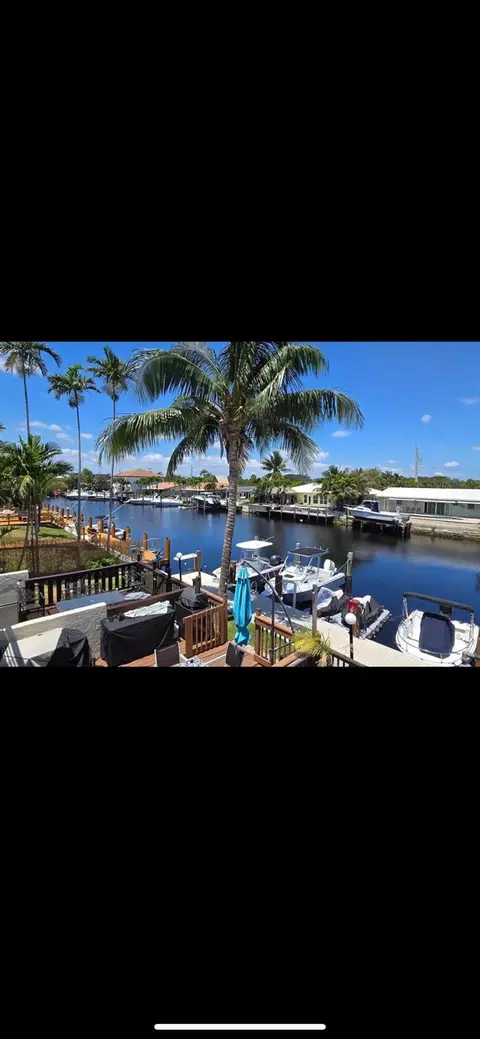 1839 SE 4th St, Pompano Beach, FL 33060