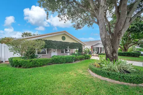 476 SW 1st St, Boca Raton, FL 33432