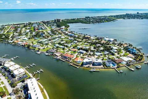 1176 Bayshore Dr #102, Fort Pierce, FL 34949