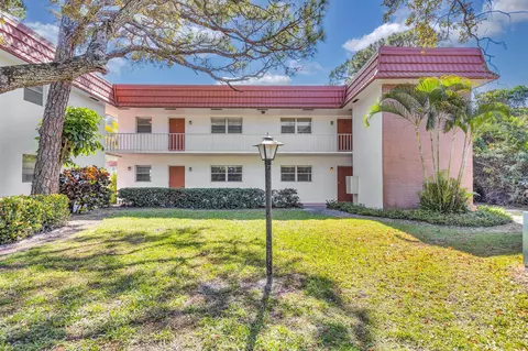2600 SE Ocean Blvd #1, Stuart, FL 34996