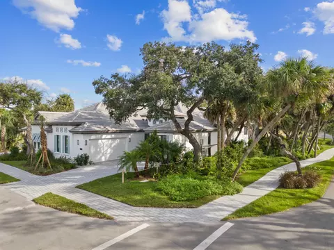 1916 Frosted Turquoise Way, Vero Beach, FL 32963