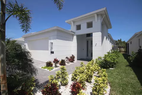 2173 Falls Mnr, Vero Beach, FL 32967