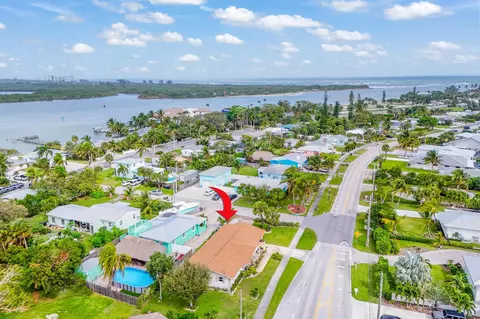 141 Eldorado St E, Fort Pierce, FL 34949