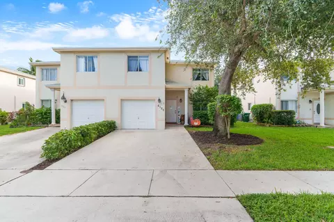 6130 NW 2nd St, Margate, FL 33063