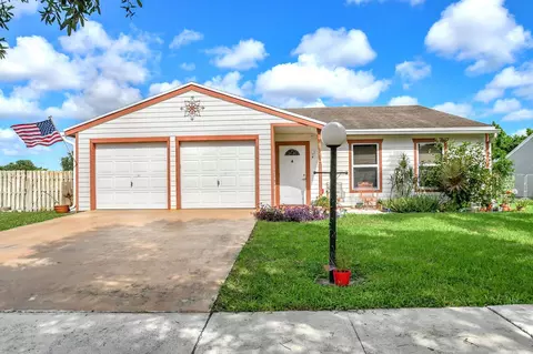 7875 Canal Dr, Lake Worth, FL 33467