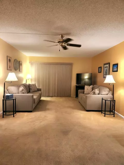 959 SE 2nd Ave #109, Deerfield Beach, FL 33441