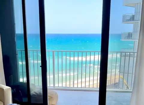 3590 S Ocean 606 Blvd #606, South Palm Beach, FL 33480