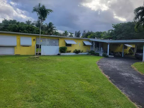 8490 SW 68th St, Miami, FL 33143