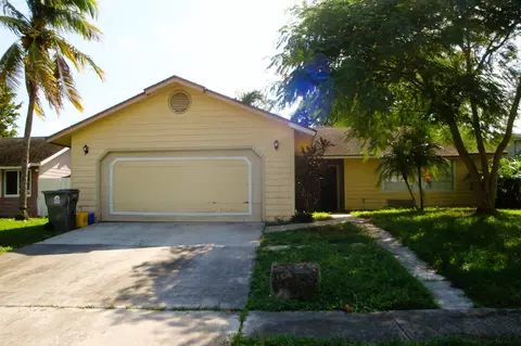 5022 El Claro Cir, West Palm Beach, FL 33415