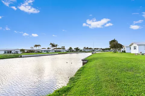 908 SW 7th Ave, Boynton Beach, FL 33426