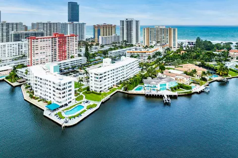 3209 S Ocean #4I, Hallandale Beach, FL 33009