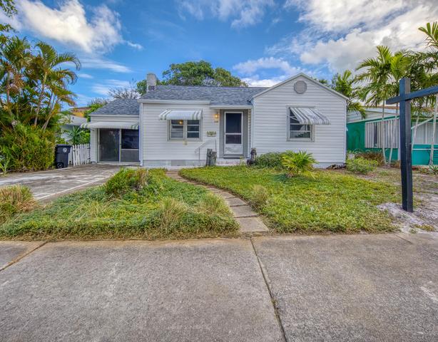 610 S N St, Lake Worth Beach, FL 33460