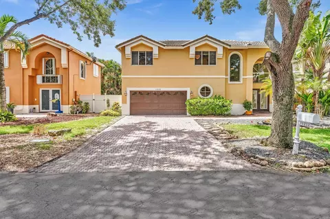11232 Roundelay Rd, Hollywood, FL 33026