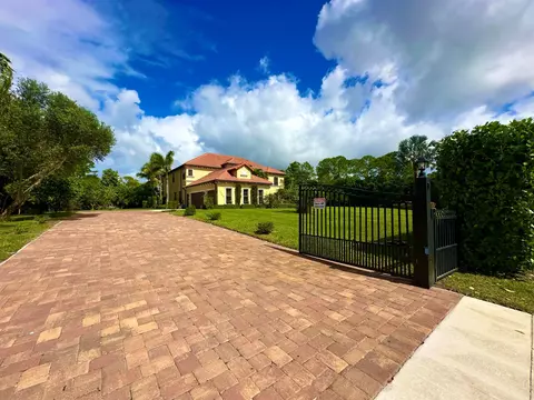 15349 Temple Blvd, The Acreage, FL 33470
