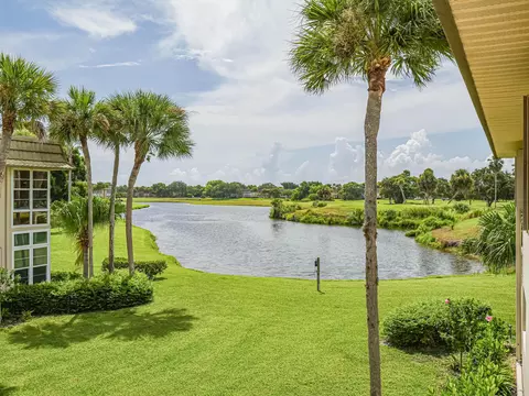 36 Vista Gardens Trl #202, Vero Beach, FL 32962
