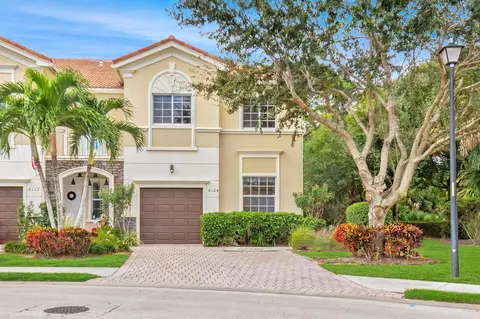 6104 SE Portofino Cir, Hobe Sound, FL 33455