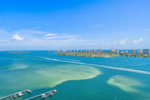 2650 Lake Shore Dr #2403, Riviera Beach, FL 33404