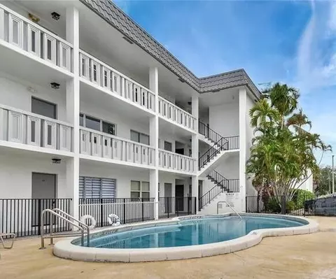 6200 NE 22nd Way #105, Fort Lauderdale, FL 33308