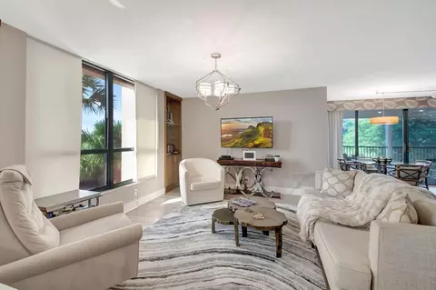 20090 Boca W #348, Boca Raton, FL 33434