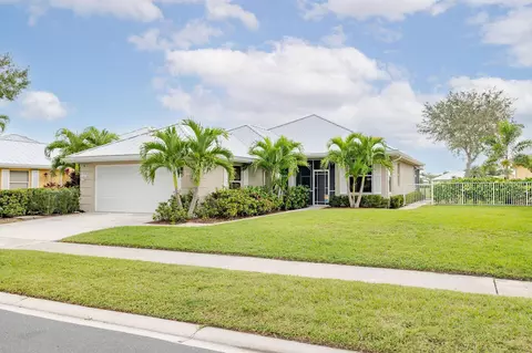 2107 SW Mayflower Dr, Palm City, FL 34990