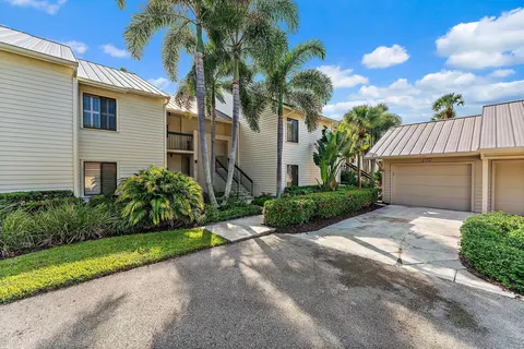 6464 SE Brandywine Ct #210, Stuart, FL 34997