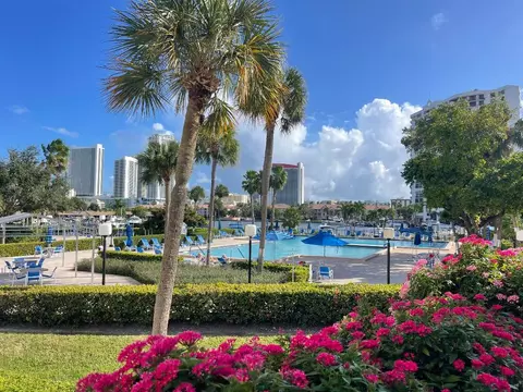 2500 Parkview Dr #1414, Hallandale Beach, FL 33009