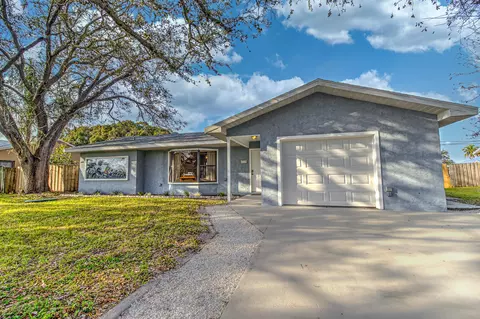 520 SW Dairy Rd, Port Saint Lucie, FL 34953