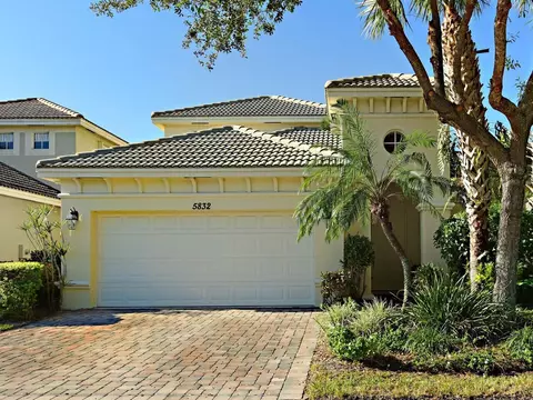 5832 SE Crooked Oak Ave, Hobe Sound, FL 33455