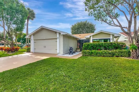 1 Hammond Pl, Boynton Beach, FL 33426