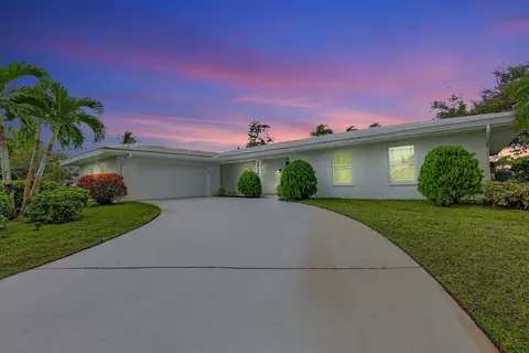 2926 SE Pine Valley St, Port Saint Lucie, FL 34952